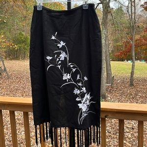 John Rogers skirt petite size 10. Fringe bottom/black